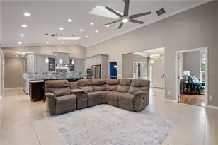 7131 Shady Wood Ln, Orlando, FL 32835 - Photo 5