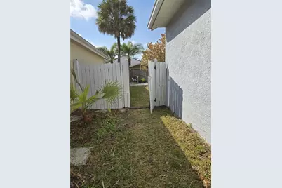 10704 Satinwood Circle, Orlando, FL 32825 - Photo 31