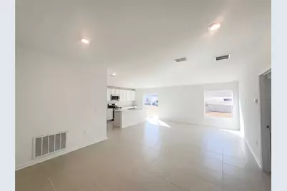 2118 Chris Drive, Winter Haven, FL 33884 - Photo 3