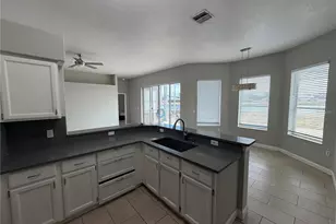 2829 Middleton Cir, Kissimmee, FL 34743 - Photo 5