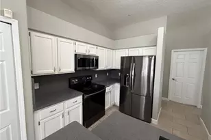 2829 Middleton Cir, Kissimmee, FL 34743 - Photo 3