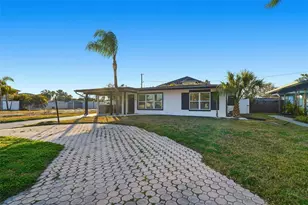 2470 Del Rio Way, Dunedin, FL 34698 - Photo 3