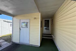 5121 9th St W, Bradenton, FL 34207 - Photo 17