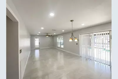 8286 Settlers Creek Loop, Lakeland, FL 33810 - Photo 3