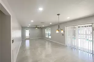 8286 Settlers Creek Loop, Lakeland, FL 33810 - Photo 3