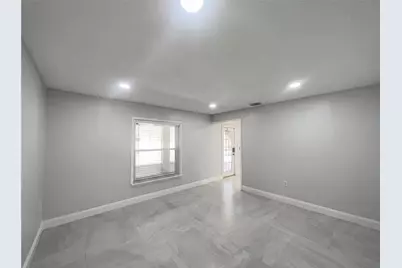 8286 Settlers Creek Loop, Lakeland, FL 33810 - Photo 11