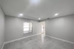 8286 Settlers Creek Loop, Lakeland, FL 33810 - Photo 11