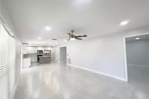 8286 Settlers Creek Loop, Lakeland, FL 33810 - Photo 13