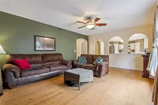 1709 W Marshall Lake Dr, Apopka, FL 32703 - Photo 5