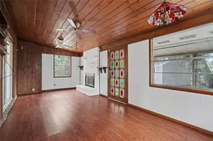 803 Carol Ct, Tavares, FL 32778 - Photo 9