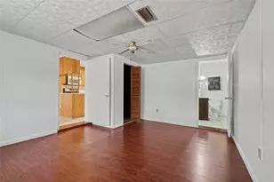 803 Carol Ct, Tavares, FL 32778 - Photo 11