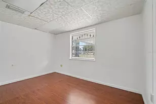 803 Carol Ct, Tavares, FL 32778 - Photo 13