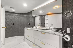 530 E Central Blvd, Orlando, FL 32801 - Photo 27