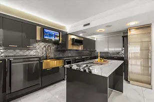 530 E Central Blvd, Orlando, FL 32801 - Photo 15