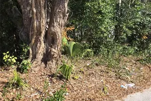 537 W Division St, Deland, FL 32720 - Photo 1