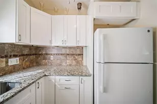 1163 Chambord Ct, Orlando, FL 32825 - Photo 9