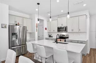 2586 Royal Jasmine Ct, Clermont, FL 34711 - Photo 7