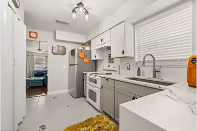 210 Alston Drive, Orlando, FL 32835 - Photo 11
