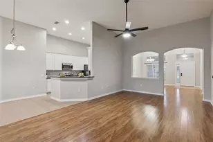 3619 Holden Dr, Saint Cloud, FL 34772 - Photo 7