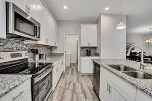 4769 Kings Castle Cir, Kissimmee, FL 34746 - Photo 5