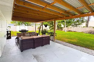 9616 Pineridge Ave, Riverview, FL 33578 - Photo 7