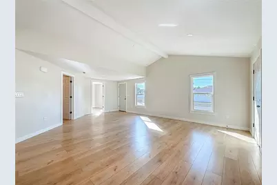 6948 Dartmouth Avenue N, Saint Petersburg, FL 33710 - Photo 5