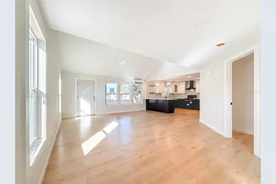 6948 Dartmouth Avenue N, Saint Petersburg, FL 33710 - Photo 3