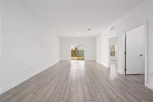 462 Lake Shore Pkwy, Davenport, FL 33896 - Photo 5