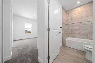 460 Lake Shore Pkwy, Davenport, FL 33896 - Photo 17