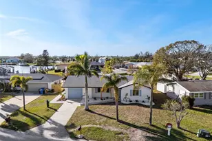 105 12th St SW, Ruskin, FL 33570 - Photo 7