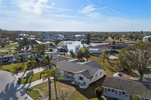 105 12th St SW, Ruskin, FL 33570 - Photo 15