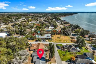 1029 Michelle Ct, Tavares, FL 32778 - Photo 3