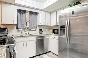 2091 Oldham Ave, Deltona, FL 32725 - Photo 17