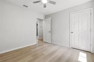 2447 SE 10th Ave, Gainesville, FL 32641 - Photo 11