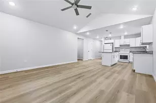 2447 SE 10th Ave, Gainesville, FL 32641 - Photo 3