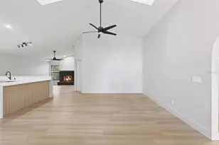 1071 Kelly Creek Cir, Oviedo, FL 32765 - Photo 5