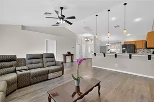 2212 Lake Pointe Cir, Leesburg, FL 34748 - Photo 19