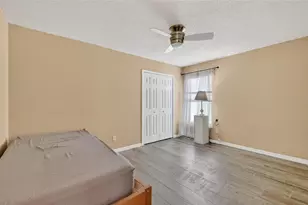 2212 Lake Pointe Cir, Leesburg, FL 34748 - Photo 11