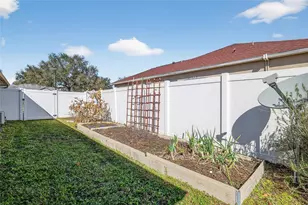 2212 Lake Pointe Cir, Leesburg, FL 34748 - Photo 27