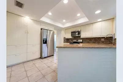 16116 Gardendale Drive, Tampa, FL 33624 - Photo 11