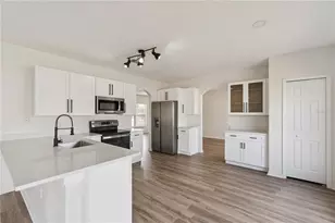 556 Viceroy Ct, Kissimmee, FL 34758 - Photo 7