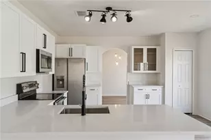 556 Viceroy Ct, Kissimmee, FL 34758 - Photo 9