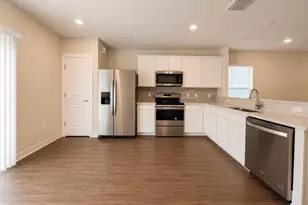 17434 Million Lks Ct, Clermont, FL 34714 - Photo 7
