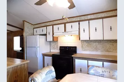 9085 Jupiter Drive, Saint Cloud, FL 34773 - Photo 11