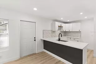 1759 43rd St S, Saint Petersburg, FL 33711 - Photo 5