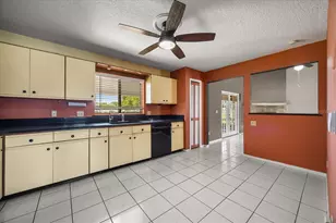 2216 Thurber Ct, Orlando, FL 32837 - Photo 5