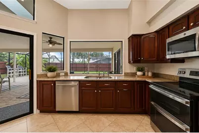 665 Rosemere Circle, Orlando, FL 32835 - Photo 11