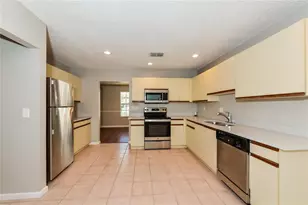 5751 Forester Lake Dr, Sarasota, FL 34243 - Photo 5