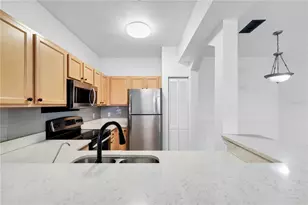 12855 Madison Pointe Cir, Orlando, FL 32821 - Photo 7