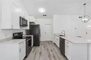 937 Potomac Ave, Deltona, FL 32738 - Photo 13